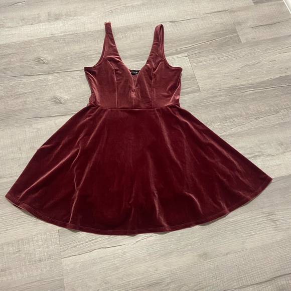 Express Velvet Burgundy Dress - Picture 1 of 8